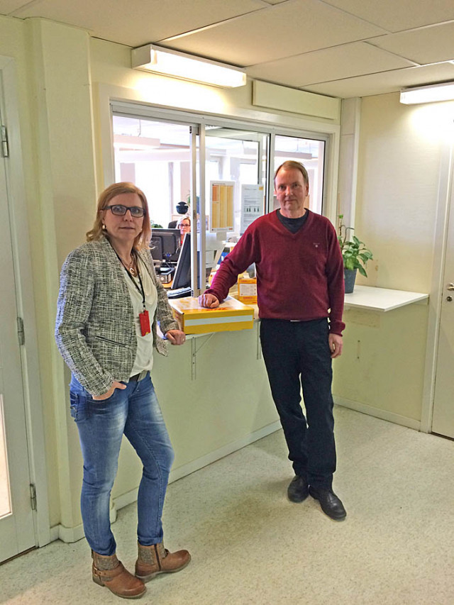 Malin Stockberg, Terminal Based Operations Site Manager och Lars Eriksson Field Sales Executive på DHL i Gävle.