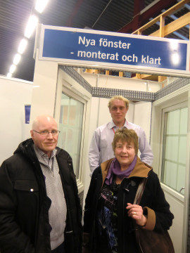 Anita och Lasse Högström pratade fönster med Fredrik Pettersson, Wisy