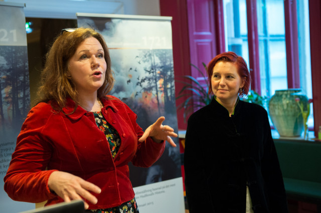 Projektledarna Cecilia Olsson och Ulrika Beijer berättar om musikteaterföreställningen 1721 som har premiär i Hudiksvall den 22 maj. Foto: Philippe Rendu