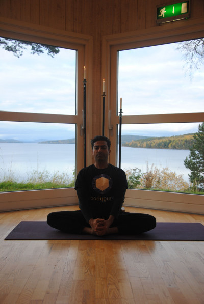 Prameet Kotak - Qualified as a life coach, yoga teacher and a personal trainer.